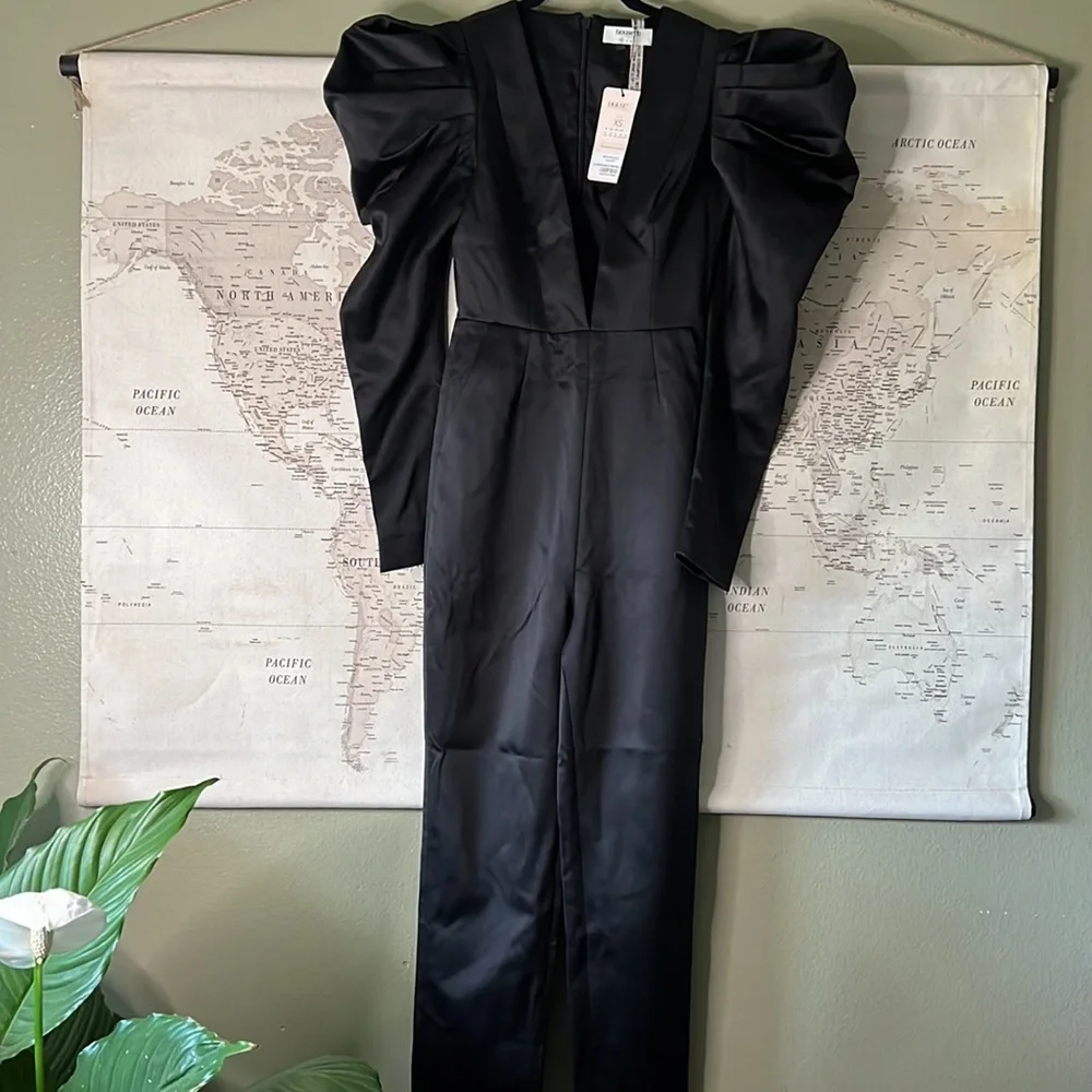 House of CB ‘Escalia’ Black Stretch Satin Jumpsuit NWOT - Picture 6 of 9